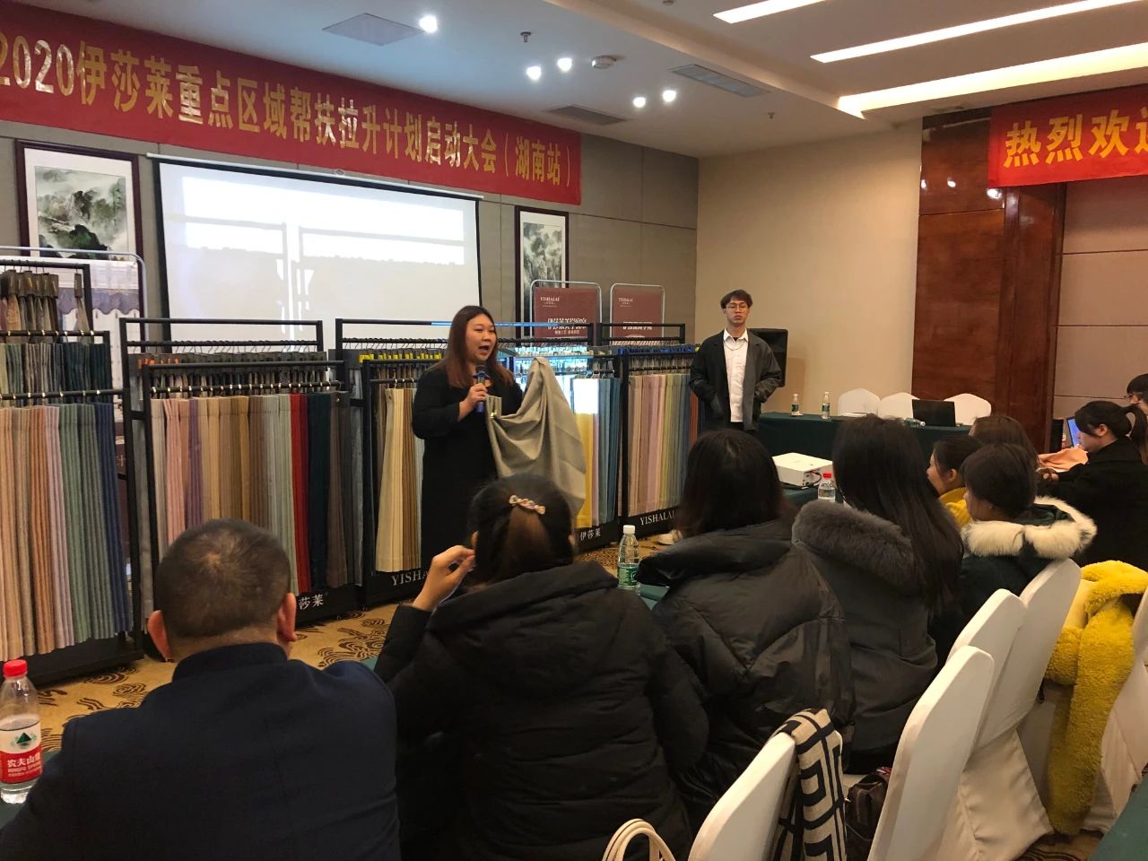 小蝌蚪视频黄-谭婉玲